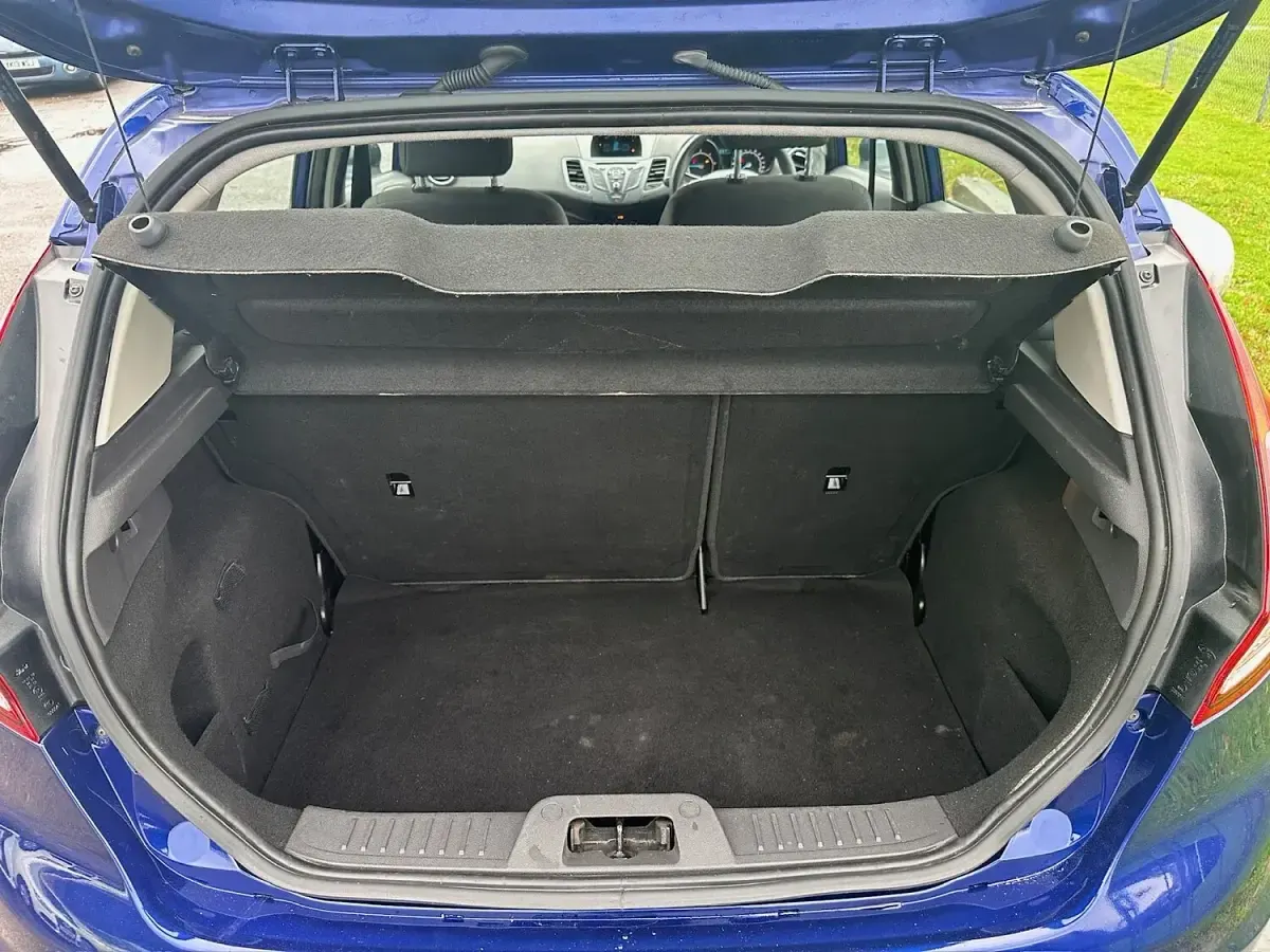 Used Ford Fiesta Style 75 HP (55 kW) 2015 Blue Hatchback