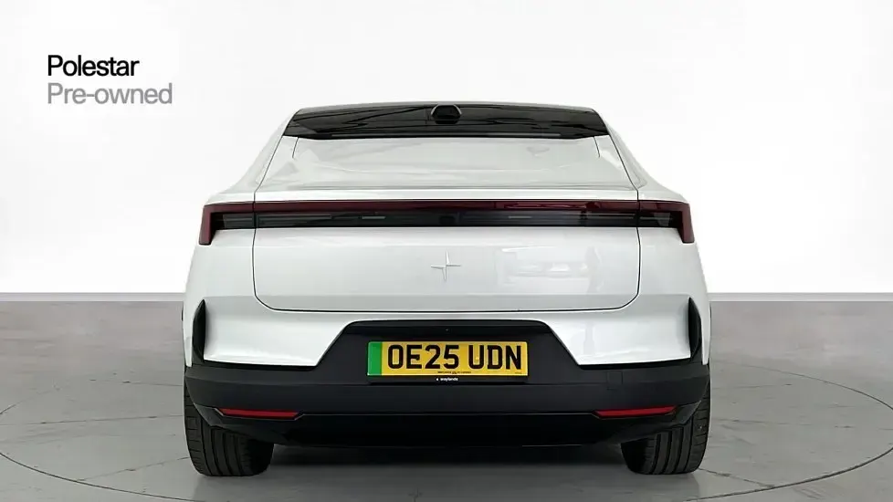Begagnad Polestar 4 Plus 400 kW (544 HK) 2025 Vit SUV