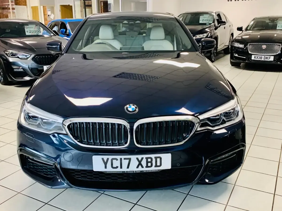 Usado BMW 520 M Sport 2017 Negro Berlina