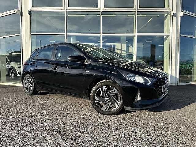 Black Used 2021 Hyundai i20 SE Hatchback | £9,995 (Fair price) - Image 1/4