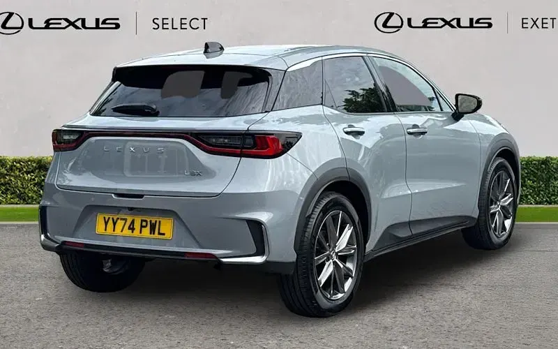 Second-hand Lexus LBX 136 CP (100 kW) 2026 SUV