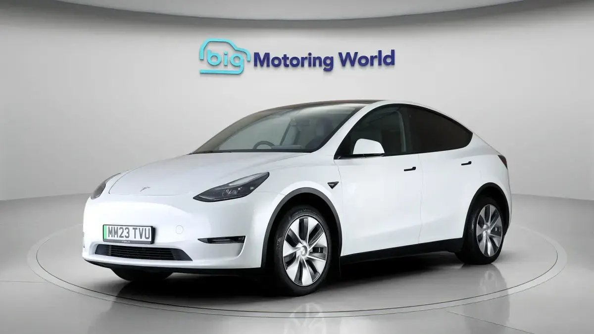 Used Tesla Model Y Long Range AWD 378 kW (514 HP) 2023 White SUV