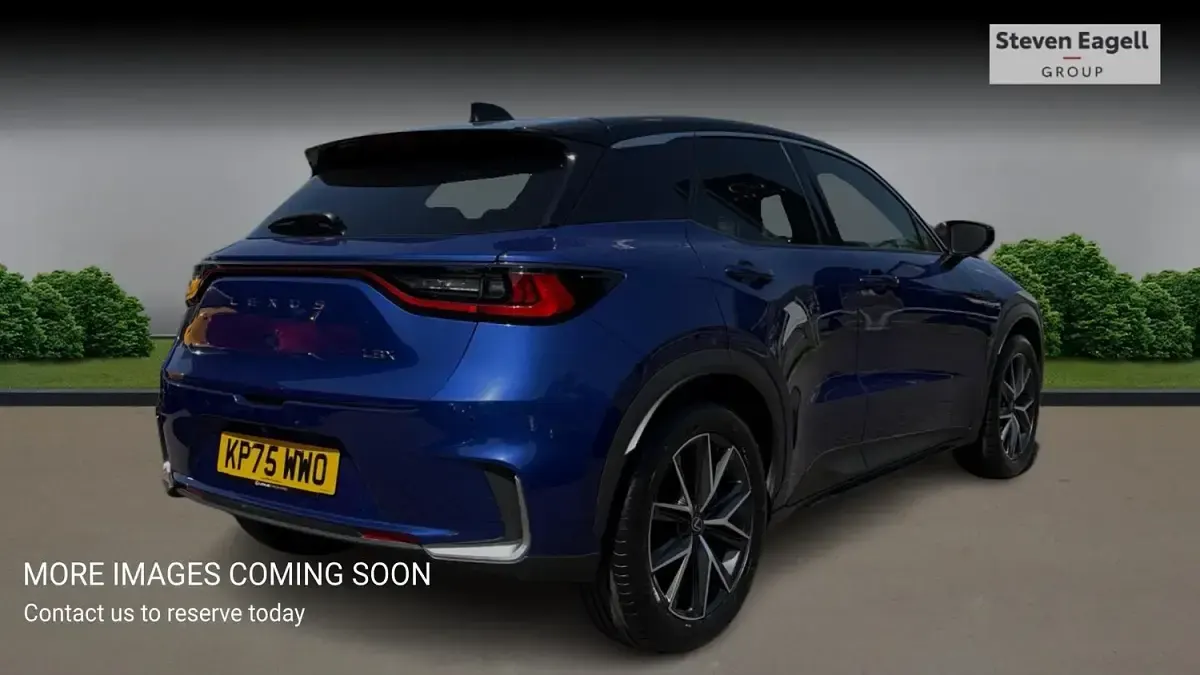 Used Lexus LBX 136 HP (100 kW) 2025 Blue/black SUV