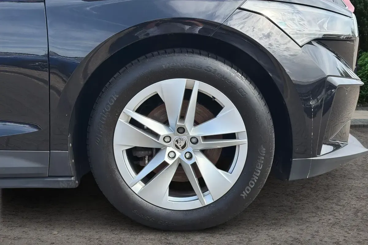 Used Skoda Enyaq iV Suite 131 kW (179 HP) 2021 Black SUV