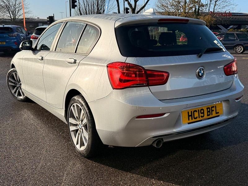 Used BMW 118 Sport Line 136 HP (100 kW) 2019 Silver Hatchback