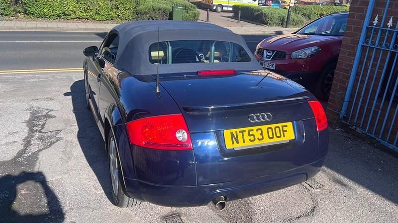 Used Audi TT Roadster Business 150 HP (110 kW) 2004 Blue Cabriolet