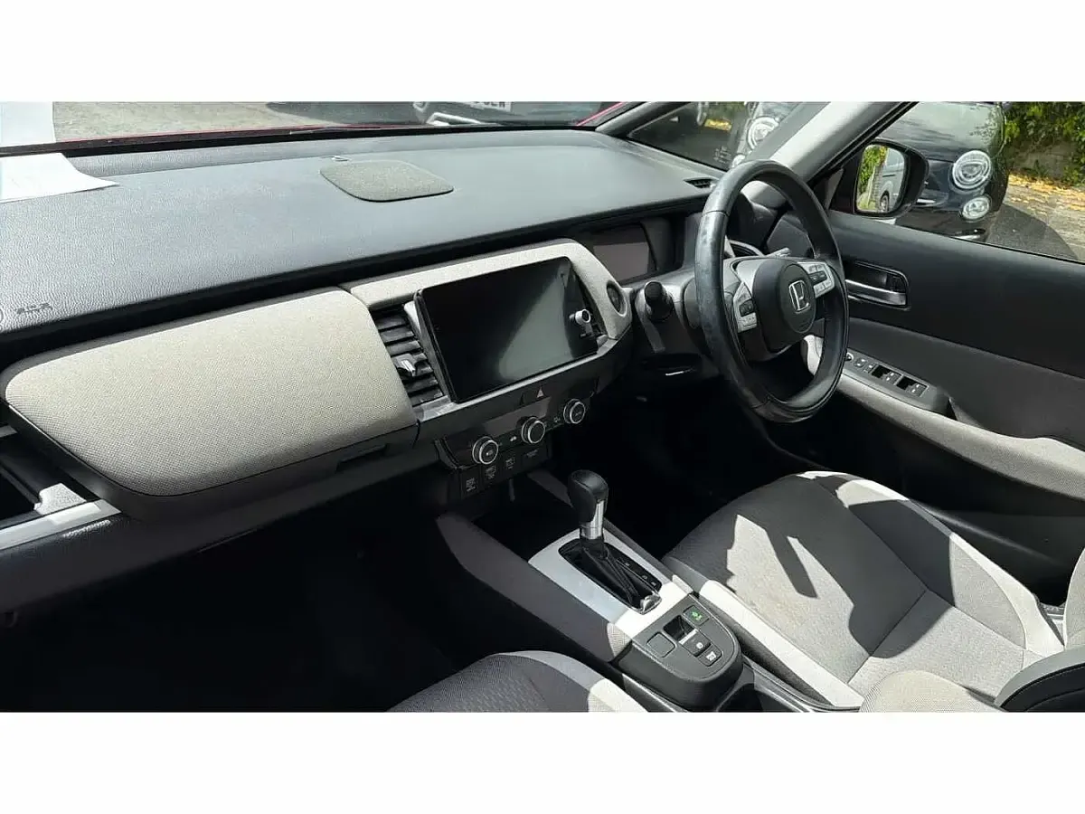 Used Honda Jazz Hybrid 109 HP (80 kW) 2023 Red Hatchback