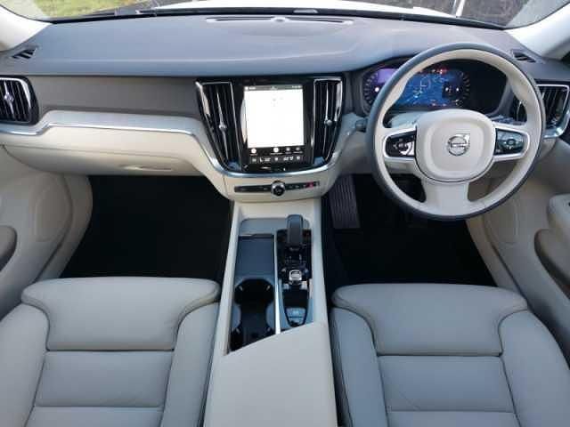 New Volvo V60 Plus 194 HP (142 kW) 2026 Estate