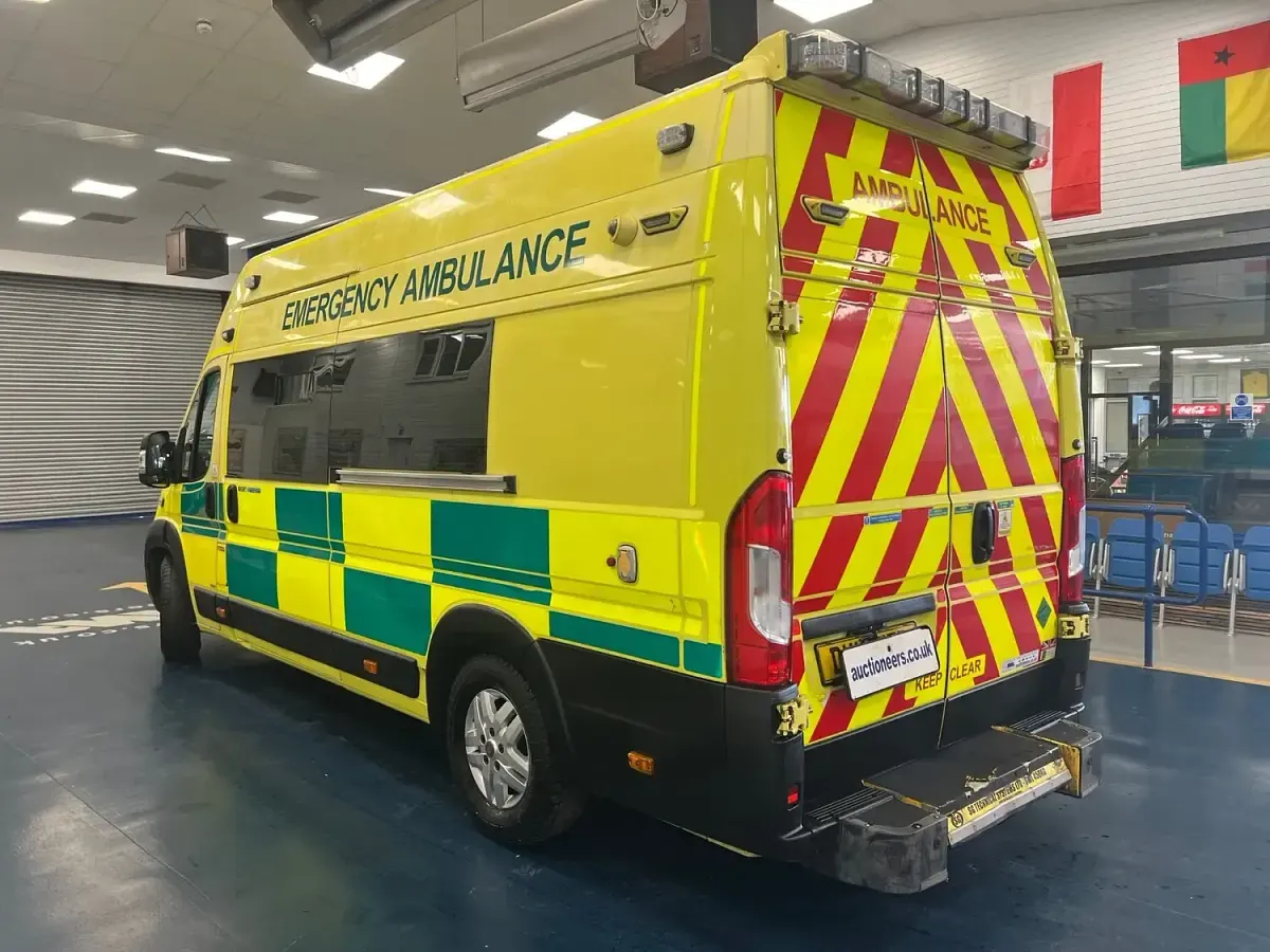 Used Fiat Ducato 176 HP (129 kW) 2018 Yellow Van