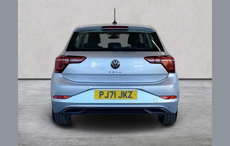 Used VW Polo Style 95 HP (69 kW) 2021 Silver Hatchback