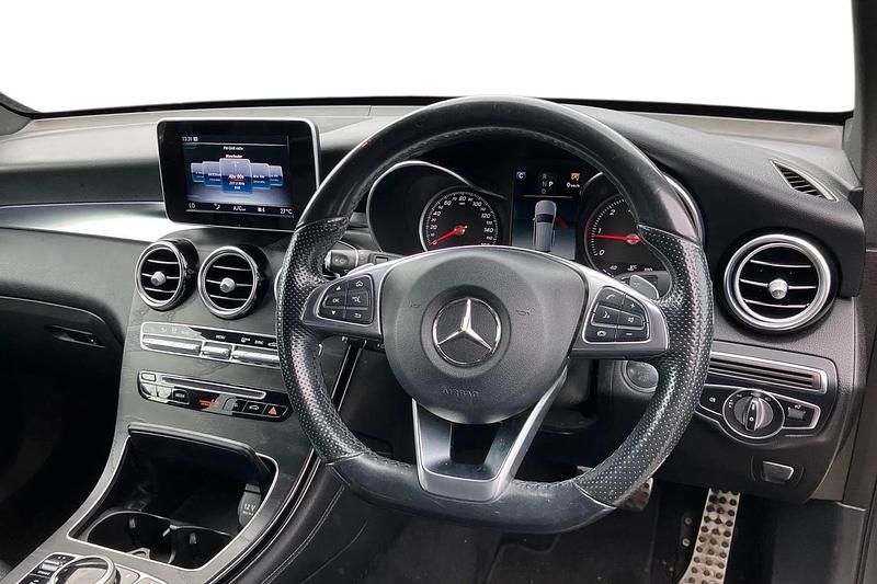 Used Mercedes GLC220 Active 170 HP (125 kW) 2018 Grey Estate