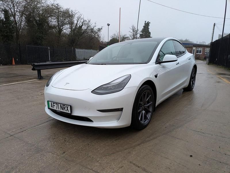 Used Tesla Model 3 Long Range AWD 72 kW (98 HP) 2021 White Sedan