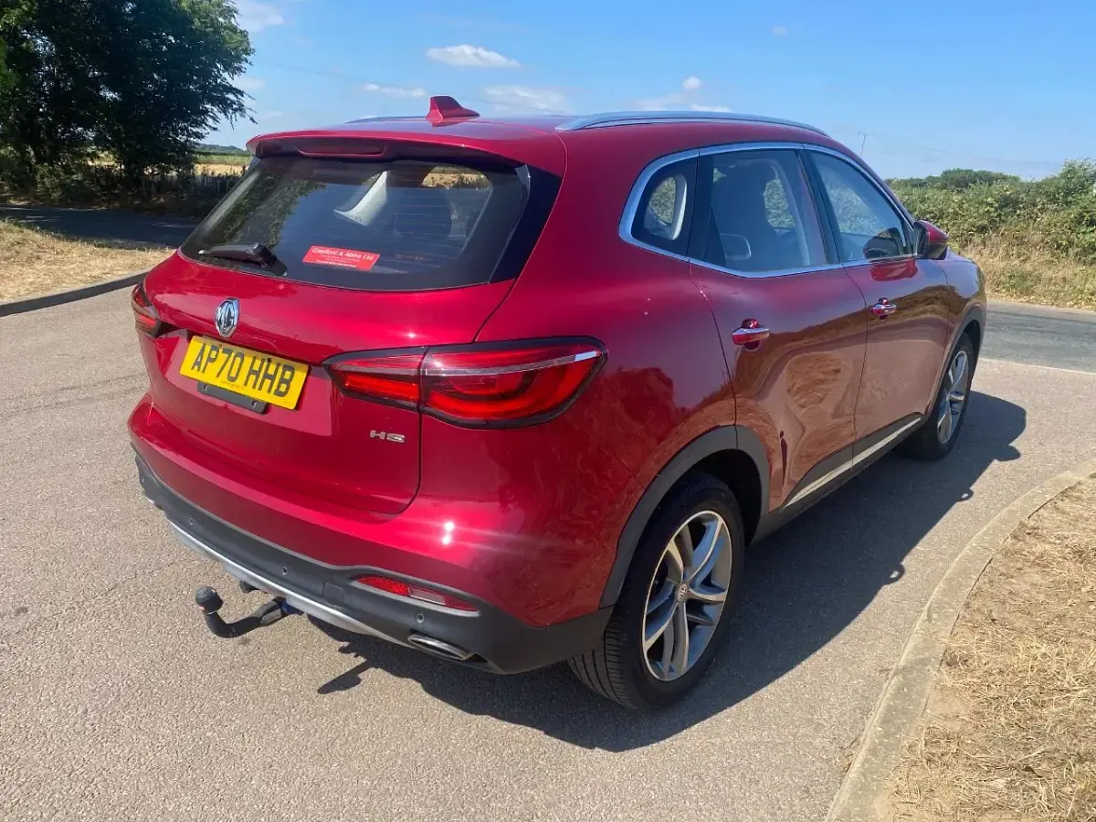 Used MG HS Exclusive 163 HP (119 kW) 2020 Red SUV