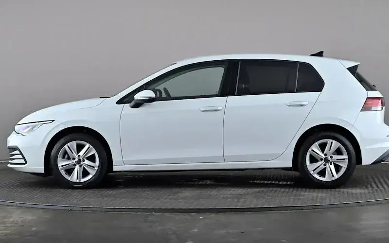 Used VW Golf VIII Life 150 HP (110 kW) 2023 White Hatchback