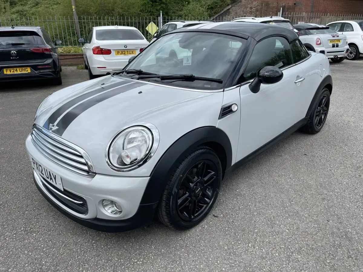 Begagnad Mini Cooper Coupé 2012 Silver Sportkupé
