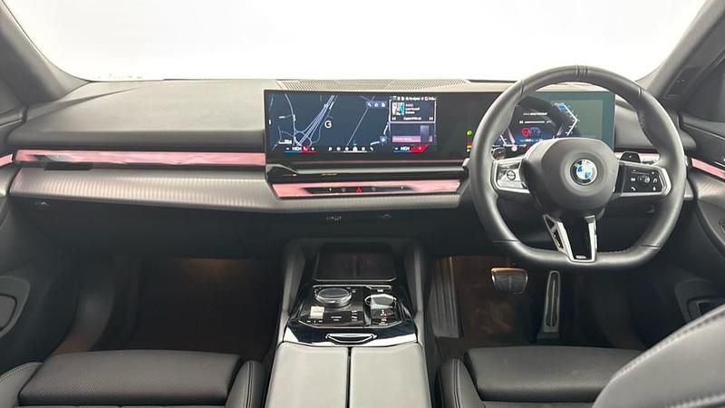 Used BMW 520 M Sport 205 HP (150 kW) 2025 Blue Estate