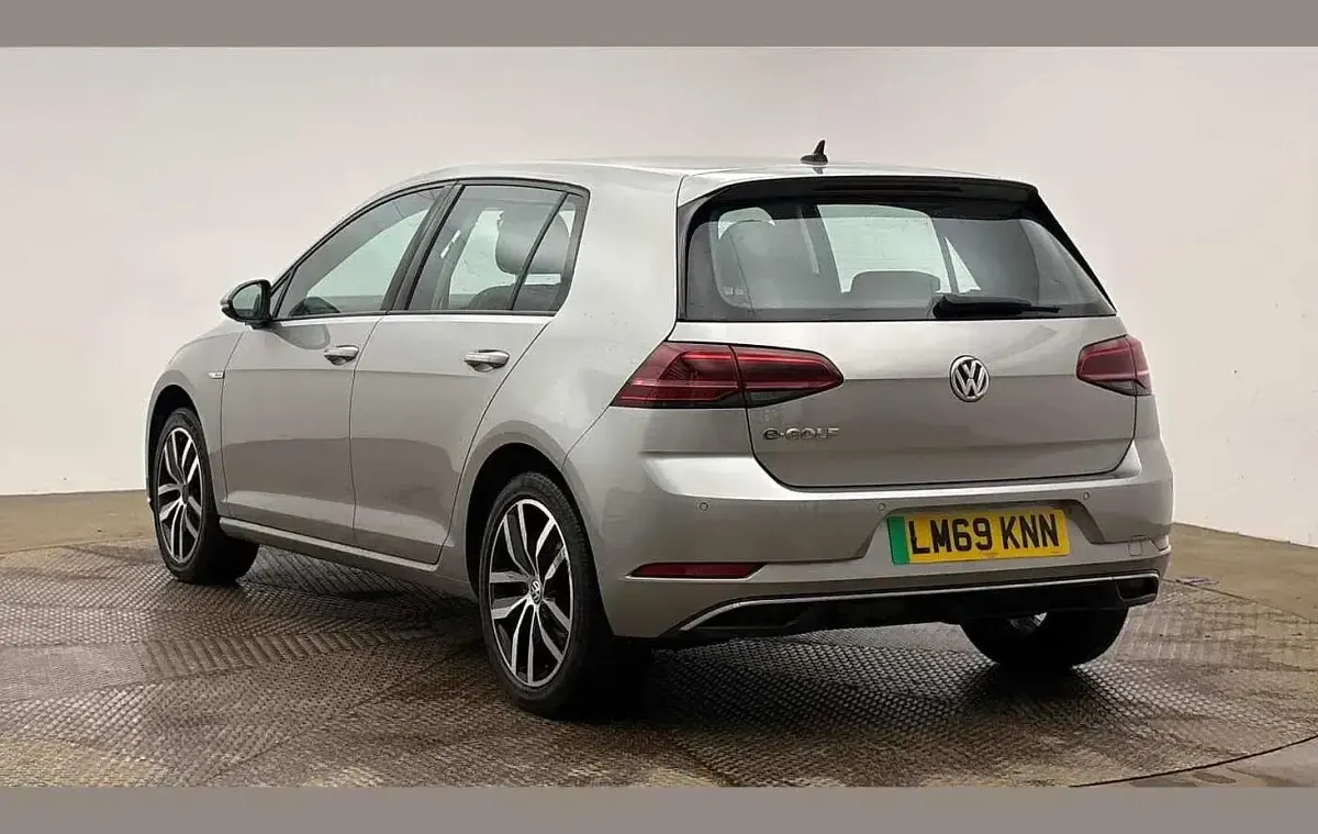 Used VW e-Golf 97 kW (132 HP) 2019 Silver Hatchback
