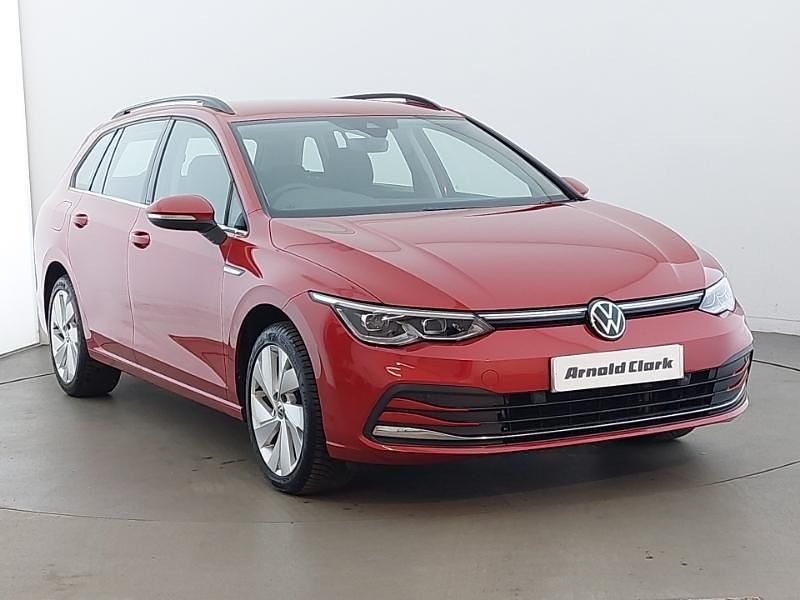 Used VW Golf VIII Style 130 HP (95 kW) 2021 Red Estate