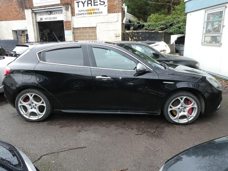Used Alfa Romeo Giulietta Veloce 140 HP (102 kW) 2012 Black Hatchback
