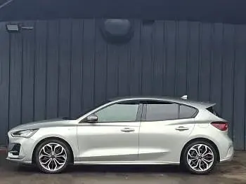Used Ford Focus ST-Line X 155 HP (114 kW) 2023 Silver Hatchback