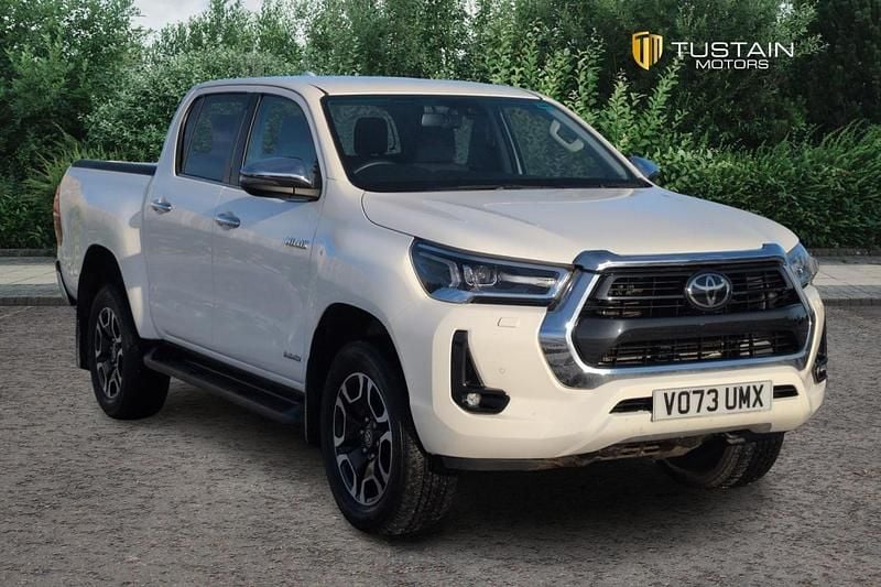 White Used 2023 Toyota HiLux Pickup | £26,999 (Fair price) - Image 1/4