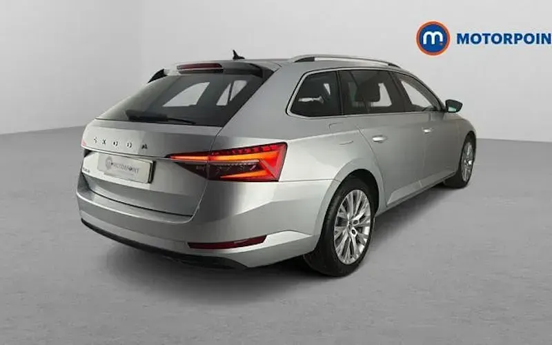 Used Skoda Superb SE L 190 HP (139 kW) 2023 Silver Estate