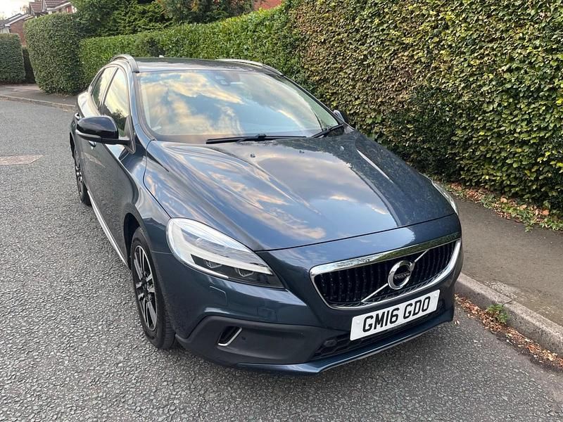 Blue Used 2016 Volvo V40 CC Plus Estate | £8,995 (Fair price) - Image 1/4