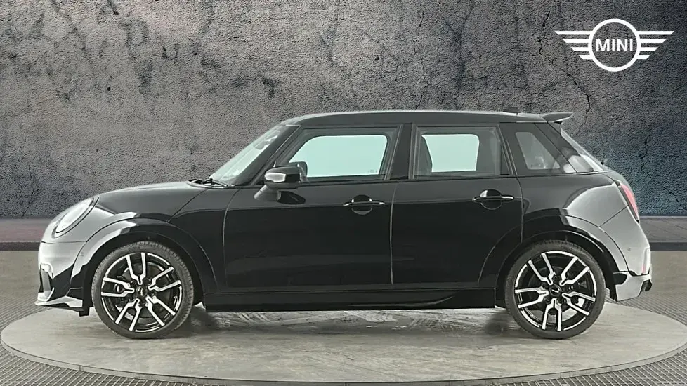 Used Mini Cooper Hatch 154 HP (113 kW) 2024 Black Hatchback