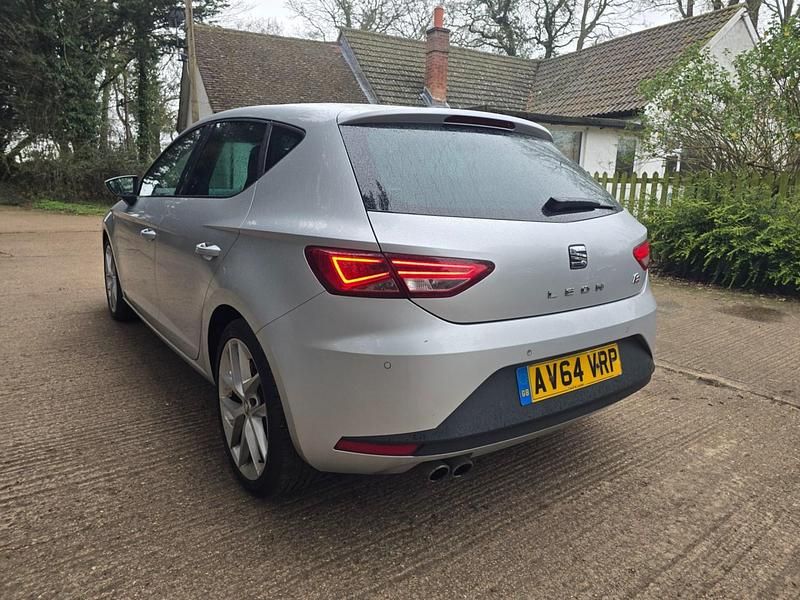 Used Seat Leon FR 150 HP (110 kW) 2014 Silver Hatchback