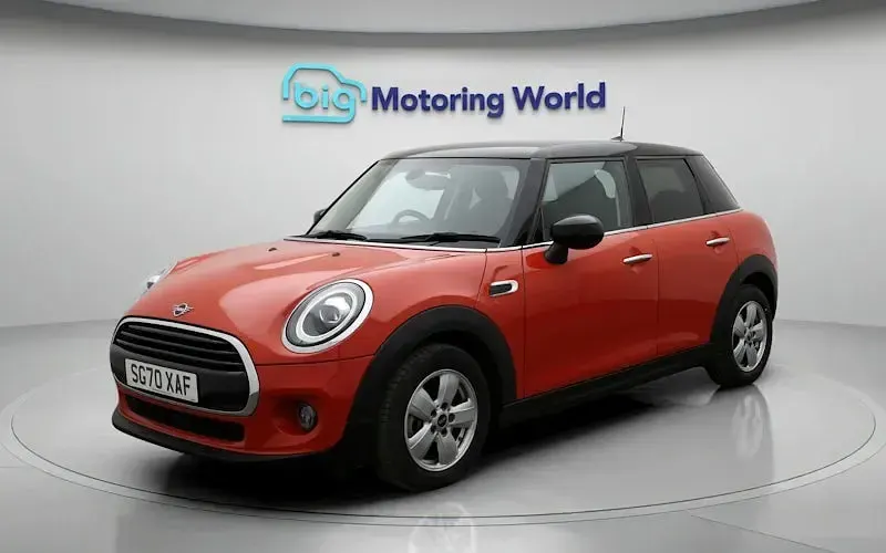 Used Mini Cooper Classic 136 HP (100 kW) 2020 Orange Hatchback
