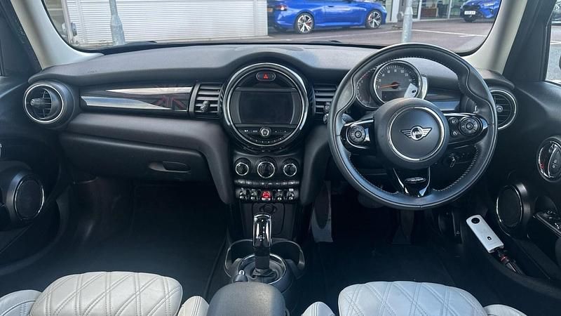 Used Mini Cooper Exclusive 134 HP (98 kW) 2019 Black Hatchback