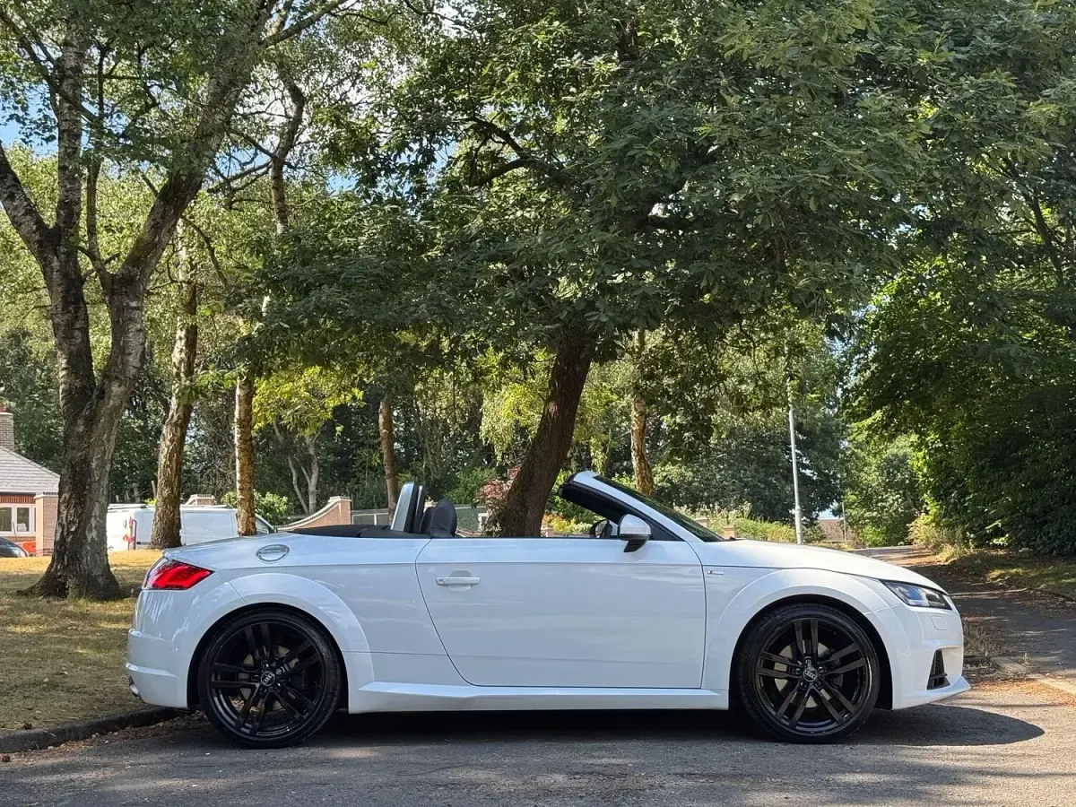 Used Audi TT Roadster S-Line 230 HP (169 kW) 2015 White Cabriolet