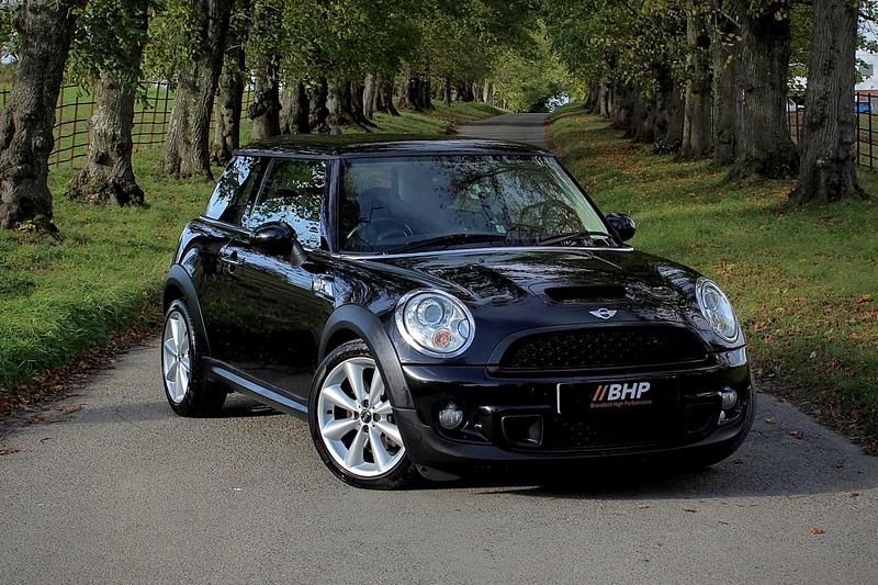Black Used 2011 Mini Cooper S Hatch Hatchback | £5,995 (Fair price) - Image 1/4