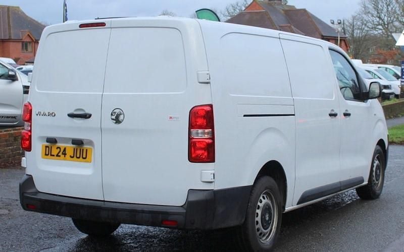 Used Vauxhall Vivaro 145 HP (106 kW) 2024 White MPV