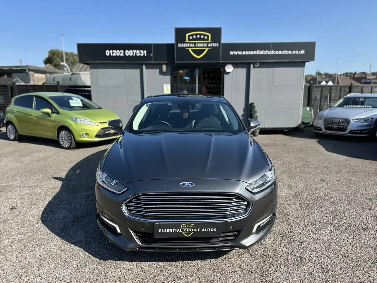 Used Ford Mondeo Zetec 150 HP (110 kW) 2019 Grey Hatchback
