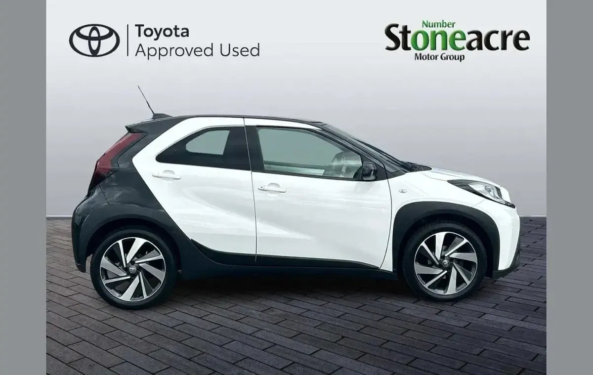 Used Toyota Aygo X 71 HP (52 kW) 2023 White SUV