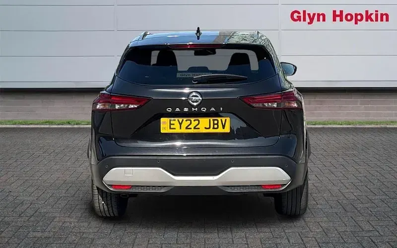 Used Nissan Qashqai N-Connecta 158 HP (116 kW) 2022 Black SUV