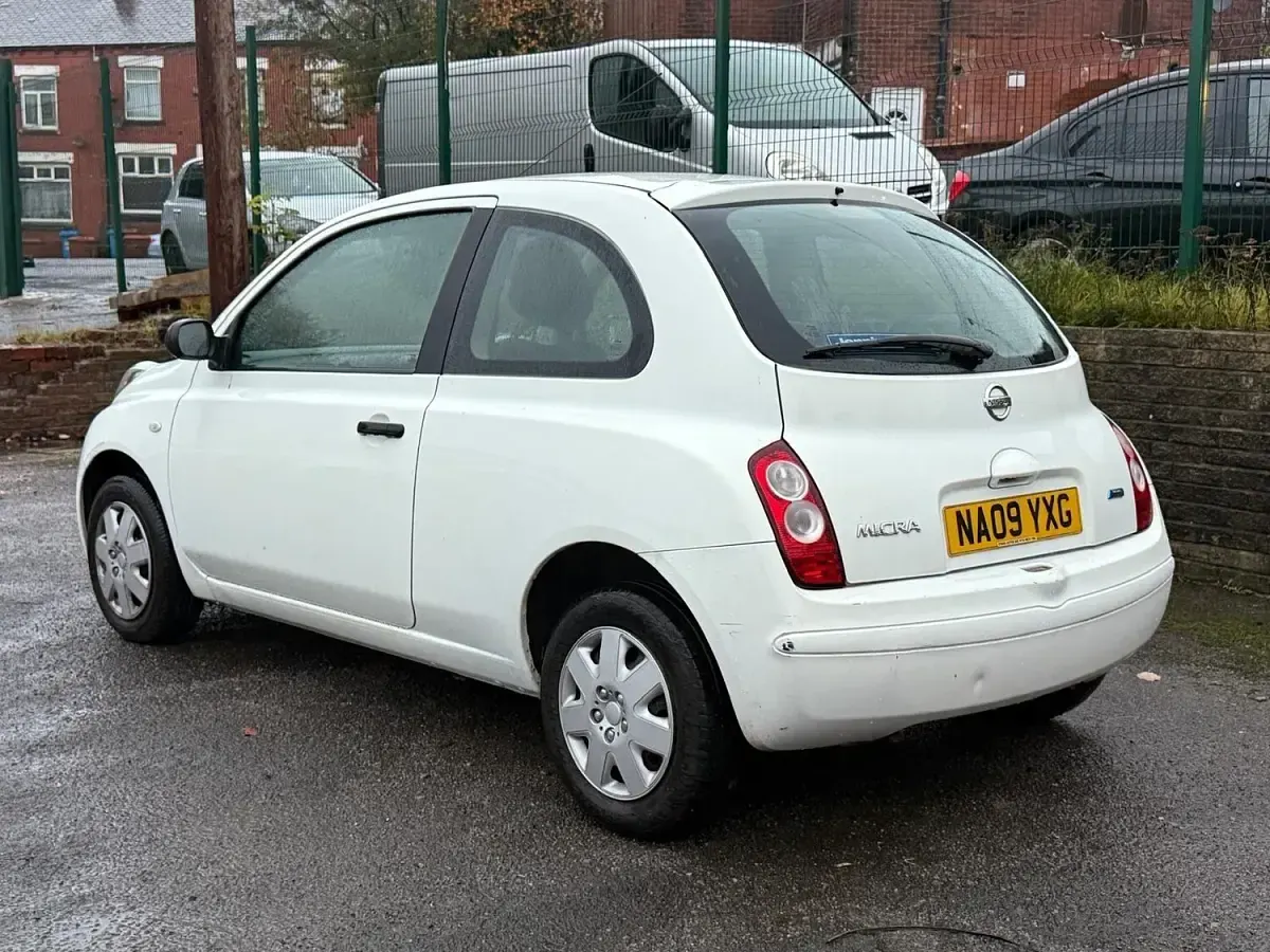 Used Nissan Micra Visia 78 HP (57 kW) 2009 White Hatchback