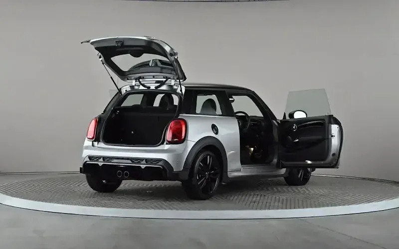 Used Mini Cooper S Hatch 178 HP (130 kW) 2023 Silver Hatchback