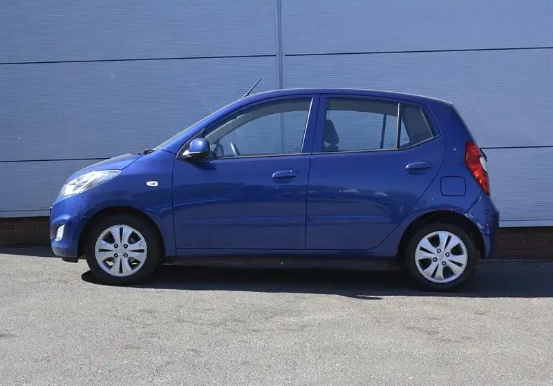 Używany Hyundai i10 Active 85 KM (62 kW) 2013 Niebieski Hatchback