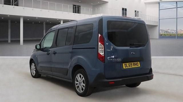 Used Ford Grand Tourneo Connect Zetec 120 HP (88 kW) 2019 Blue MPV