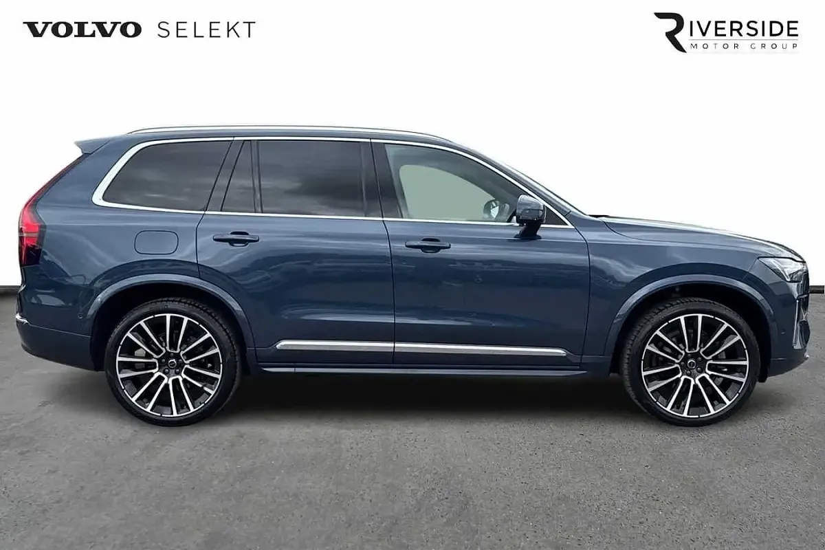 Used Volvo XC90 Ultra 455 HP (334 kW) 2025 Denim blue SUV