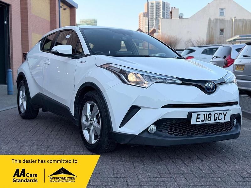 Used Toyota C-HR 2018 White SUV