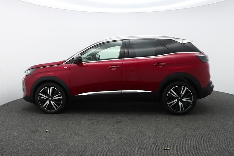 Used Peugeot 3008 Premium 130 HP (95 kW) 2022 Red Hatchback