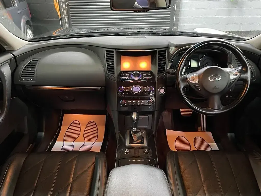 Used Infiniti QX70 Premium 235 HP (172 kW) 2014 Black SUV