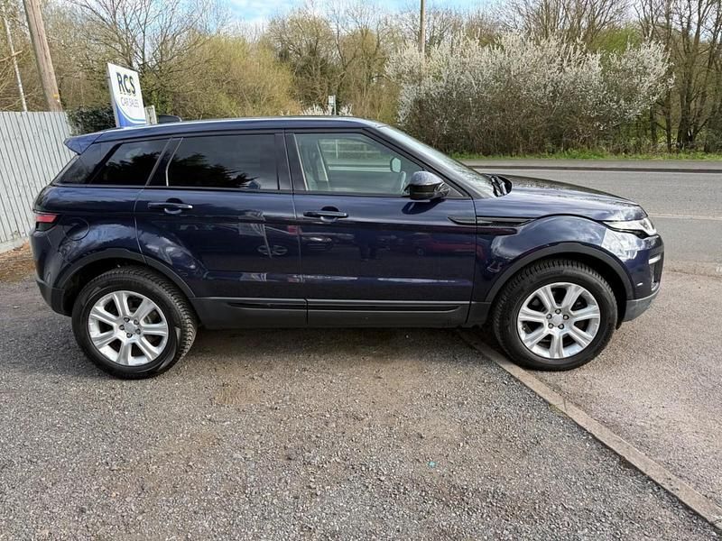 Used Land Rover Range Rover evoque SE 2017 Blue Estate