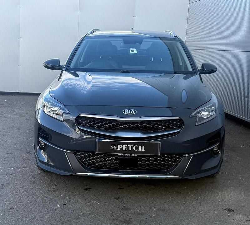 Grey Used 2019 Kia XCeed 3 SUV | £13,495 (Fair price) - Image 1/4