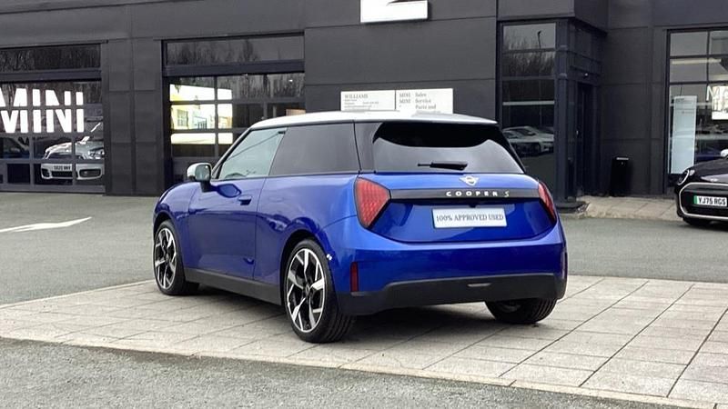 Used Mini Cooper SE Hatch 158 kW (215 HP) 2024 Blue Hatchback