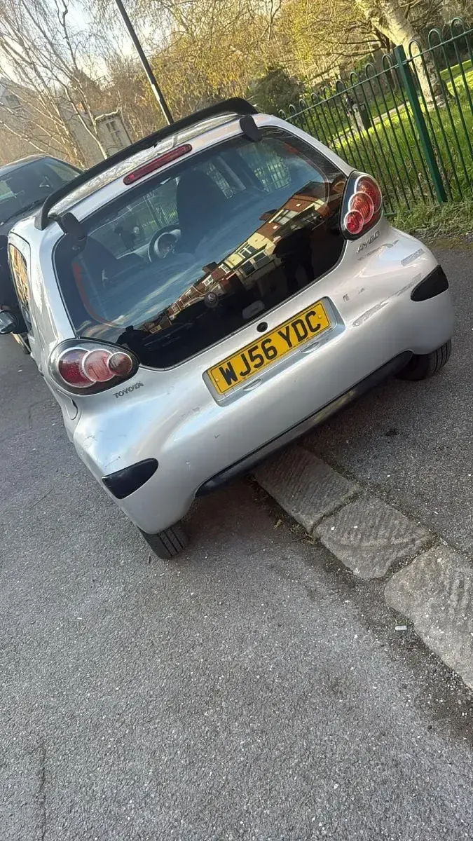 Used Toyota Aygo 67 HP (49 kW) 2006 Silver Hatchback
