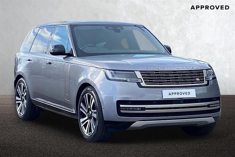 Used Land Rover Range Rover SE 350 HP (257 kW) 2023 Eiger grey SUV